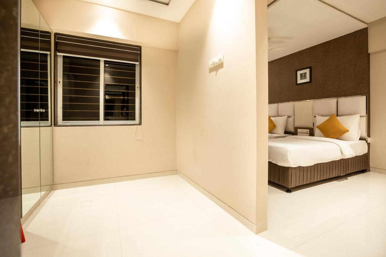 Hotel Pacific Residency - Andheri Mumbai Bagian luar foto