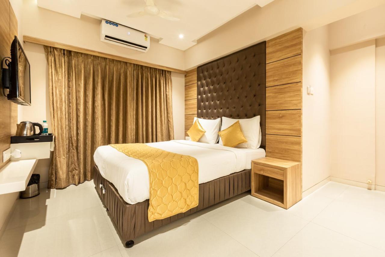 Hotel Pacific Residency - Andheri Mumbai Bagian luar foto