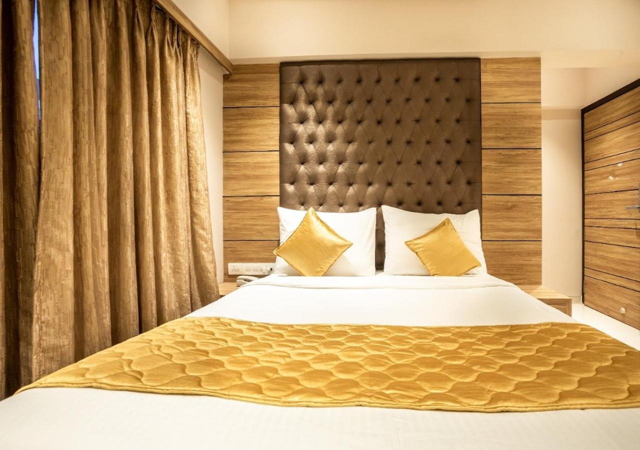 Hotel Pacific Residency - Andheri Mumbai Bagian luar foto